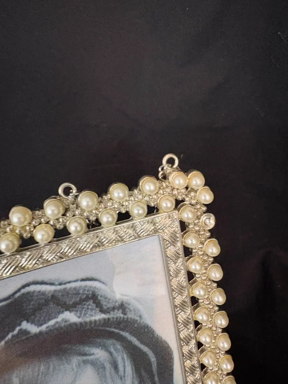 Vintage JBW Berkeley Designs 4x6 Pearl Picture Frame with Attached Silver Cross